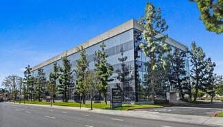 Plus de détails pour 400 N Tustin Ave, Santa Ana, CA - Bureau à louer