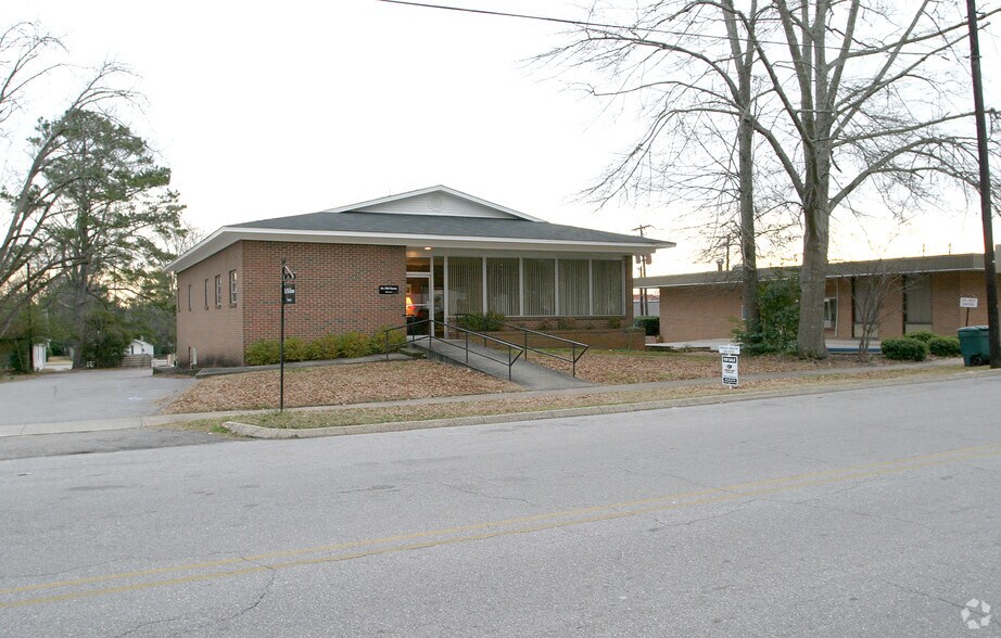 405 2nd Ave N, Clanton, AL à vendre - Photo principale – Image 1 sur 29