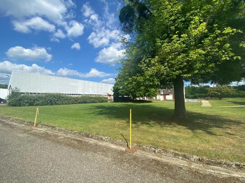 Industriel/Logistique dans Épernon à louer - Photo de l’immeuble – Image 2 sur 4