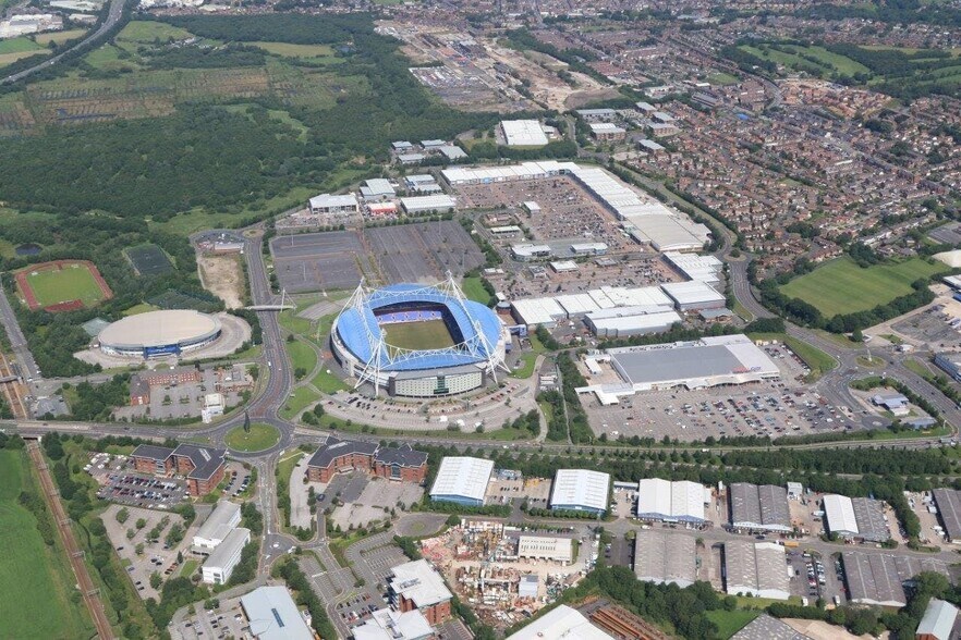 Burnden Way, Bolton à louer - Photo de l’immeuble – Image 2 sur 6