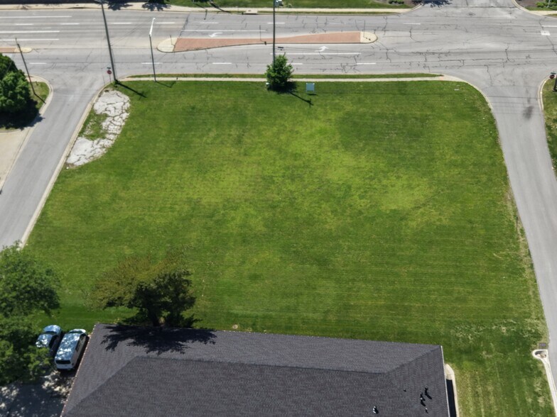 6229-6239 Quivira Rd, Shawnee, KS à vendre - Aérien – Image 3 sur 4