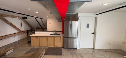 240 W Chapman Ave, Orange, CA à louer Photo intérieure– Image 1 sur 4