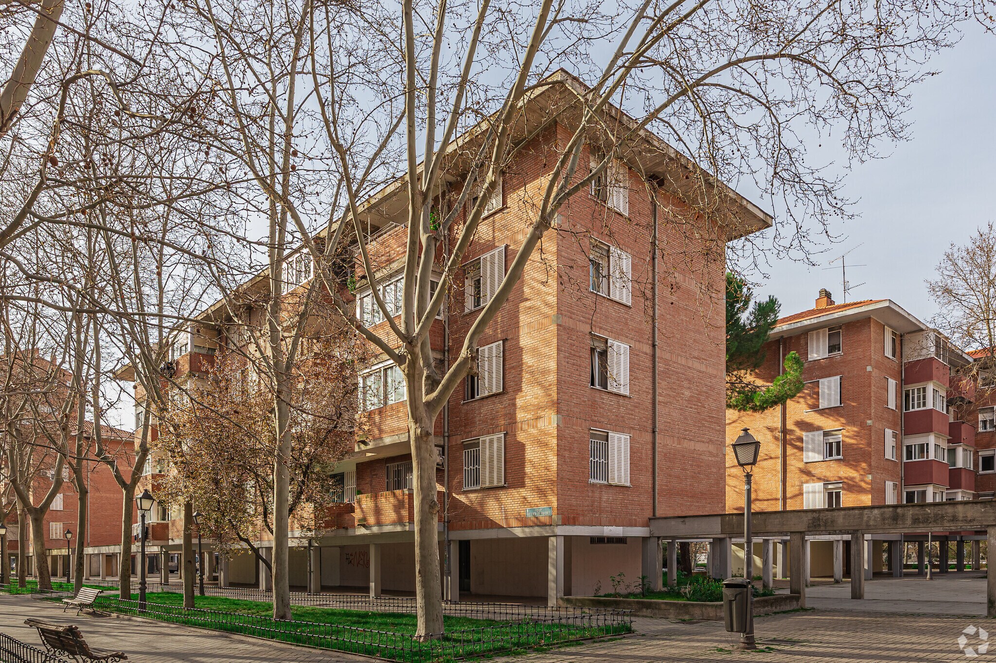 Immeuble residentiel dans Madrid, Madrid à vendre Photo principale– Image 1 sur 2
