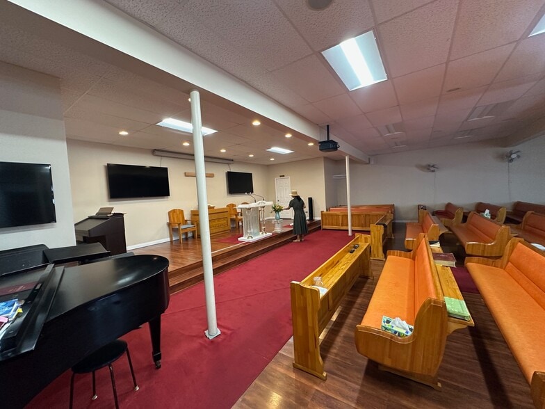 1640 S King St, Honolulu, HI à vendre - Photo de l’immeuble – Image 2 sur 6