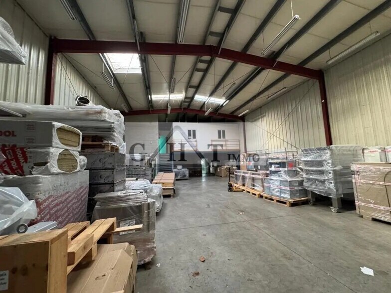 Industriel/Logistique dans Bondoufle à louer - Photo de l’immeuble – Image 3 sur 9