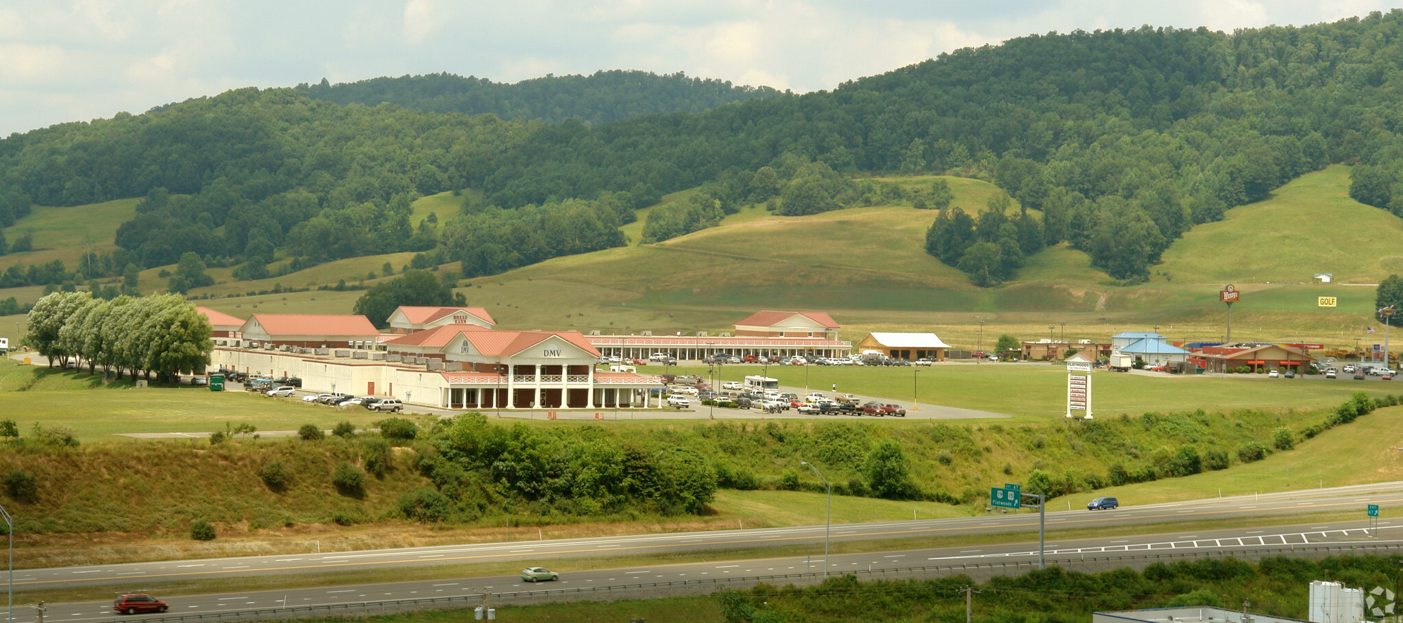 245 B Skidmore Ln, Sutton, WV à louer Photo principale– Image 1 sur 6