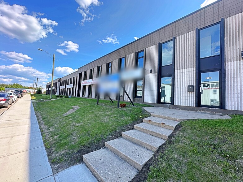 8125 Fraser Av, Fort McMurray, AB à louer - Photo de l’immeuble – Image 1 sur 39