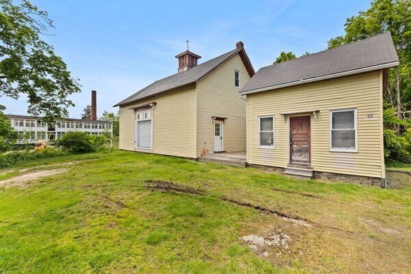 543 Newport Ave, Attleboro, MA à vendre - Photo de l’immeuble – Image 2 sur 4