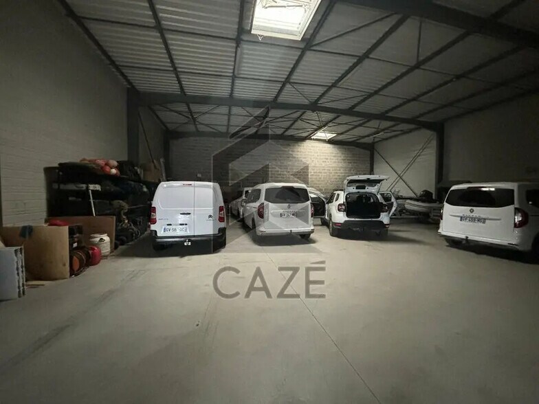 Local d'activités dans Beychac-et-Caillau à vendre - Photo intérieure – Image 3 sur 9