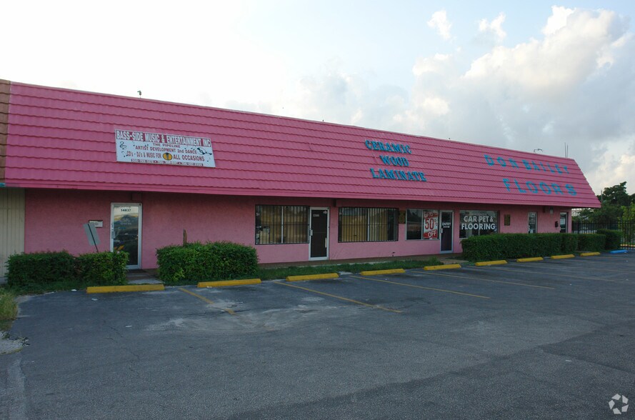 14829-14837 NW 7th Ave, Miami, FL à louer - Photo de l’immeuble – Image 2 sur 3