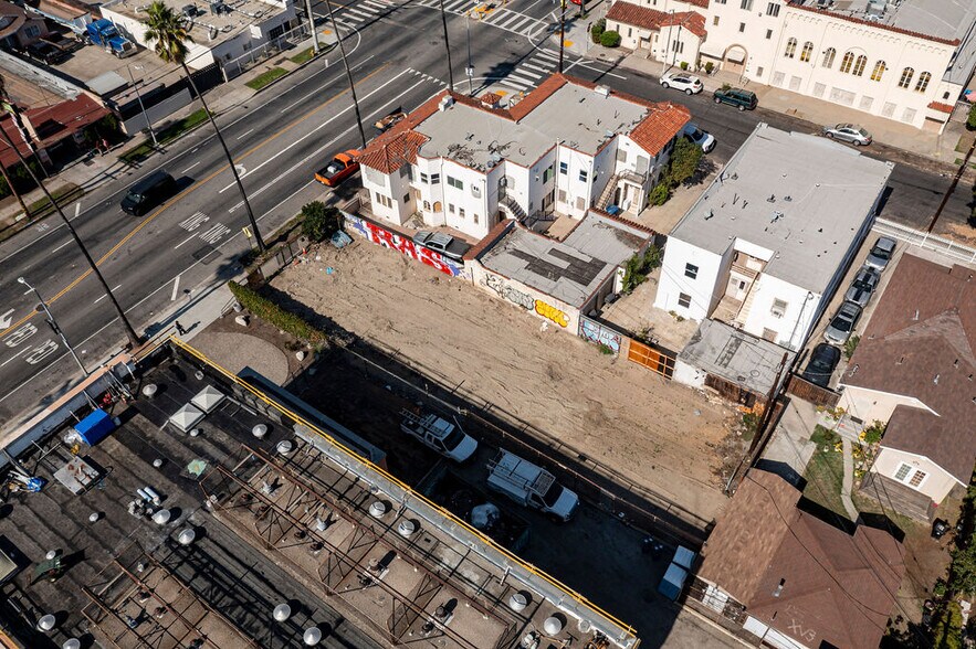 5710 S Figueroa St, Los Angeles, CA à vendre - Photo de l’immeuble – Image 2 sur 19