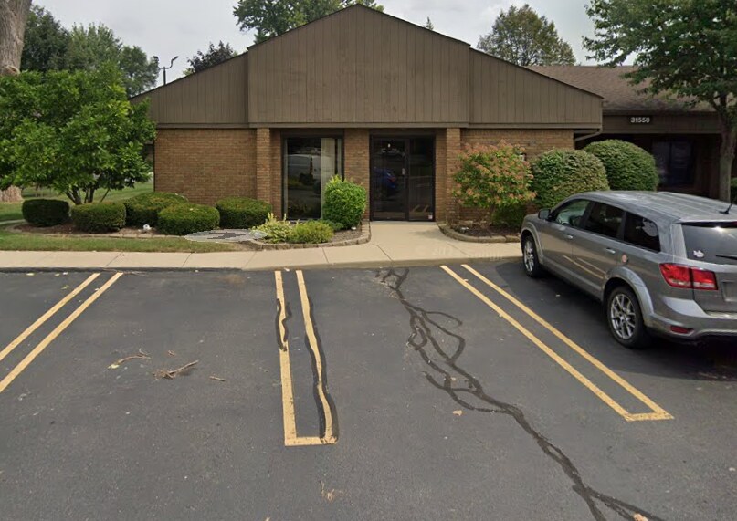 31550-31560 Schoolcraft Rd, Livonia, MI à louer - Photo de l’immeuble – Image 3 sur 4