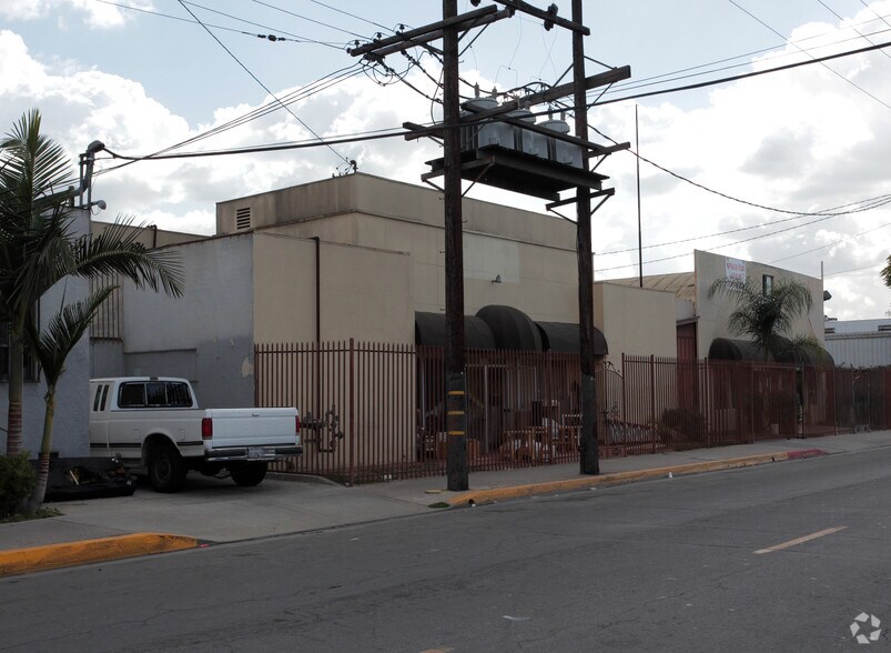7726 Maie Ave, Los Angeles, CA à vendre - Photo de l’immeuble – Image 2 sur 3