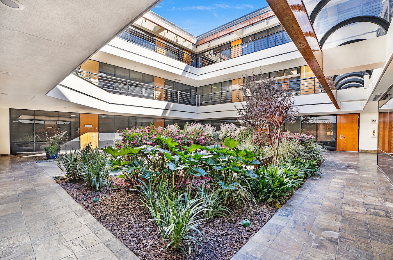 4542 Ruffner St, San Diego, CA à louer Photo principale– Image 1 sur 6