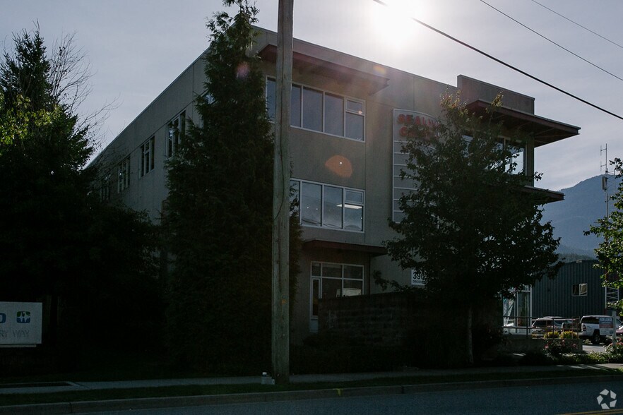 39012 Discovery Way, Squamish, BC à louer - Photo de l’immeuble – Image 2 sur 4