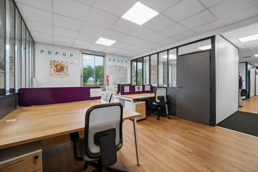 6 Rue Edison, Bron à vendre - Photo intérieure – Image 2 sur 9