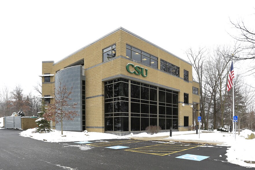 26202 Detroit Rd, Westlake, OH à louer - Photo de l’immeuble – Image 3 sur 29