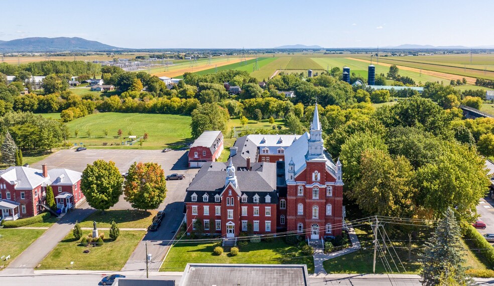 1395 Rue Notre-Dame, Saint-cesaire, QC à vendre - Photo de l’immeuble – Image 1 sur 27