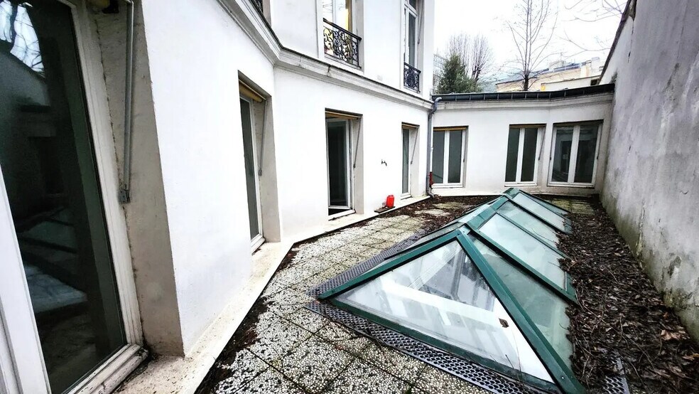 Bureau dans Paris à louer - Photo de l’immeuble – Image 2 sur 9