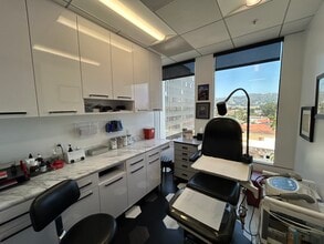 9100 Wilshire Blvd, Beverly Hills, CA à louer Photo intérieure– Image 2 sur 10