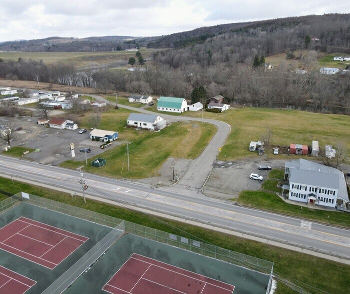 2870 Route 11, Whitney Point, NY à vendre - Photo de l’immeuble – Image 1 sur 5