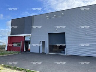 Plus de détails pour Local d'activités à louer