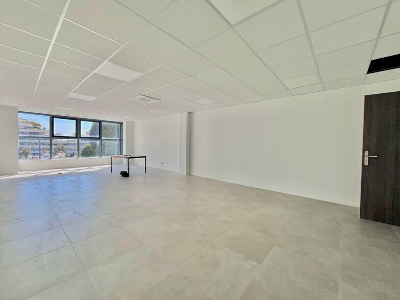 Bureau dans Villeneuve-Loubet à louer - Photo intérieure – Image 1 sur 4