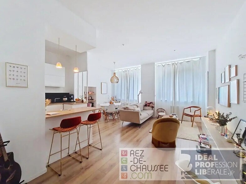 Bureau dans Lyon à vendre - Photo de l’immeuble – Image 3 sur 8
