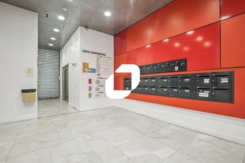 Bureau dans Sarcelles à louer - Hall d’entrée – Image 2 sur 10