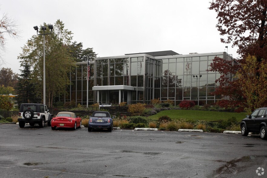 1401 Broad St, Clifton, NJ à louer - Photo de l’immeuble – Image 3 sur 4