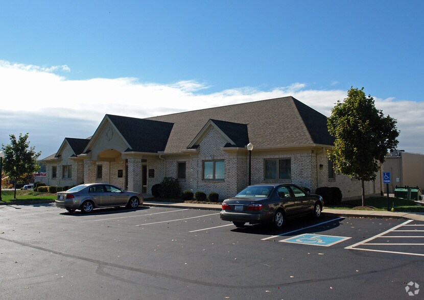 55-90 Rhoads Center Dr, Dayton, OH à louer - Photo principale – Image 2 sur 9