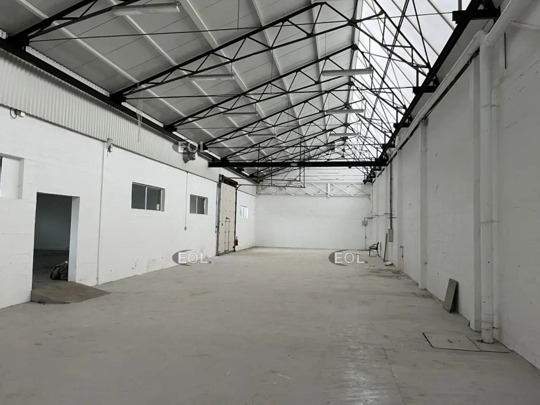 Local d’activités dans Saint-Brice-sous-Forêt à louer Photo intérieure– Image 1 sur 5