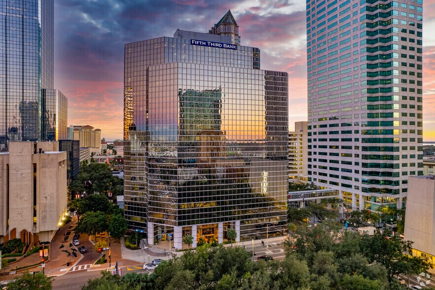 201 E Kennedy Blvd, Tampa, FL à louer - Photo principale – Image 1 sur 30