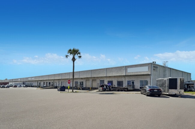 Plus de détails pour 4502-4740 Transport Dr, Tampa, FL - Industriel/Logistique à louer