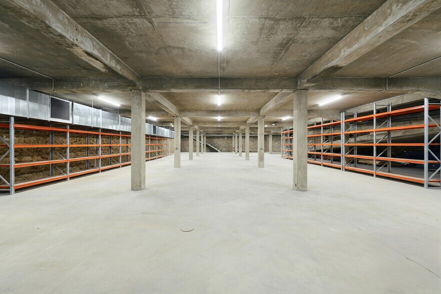 152 Rue De Paris, Montreuil à louer - Photo principale – Image 1 sur 18