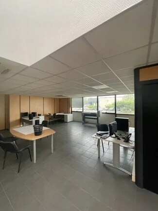 Plus de détails pour Industriel/Logistique à louer