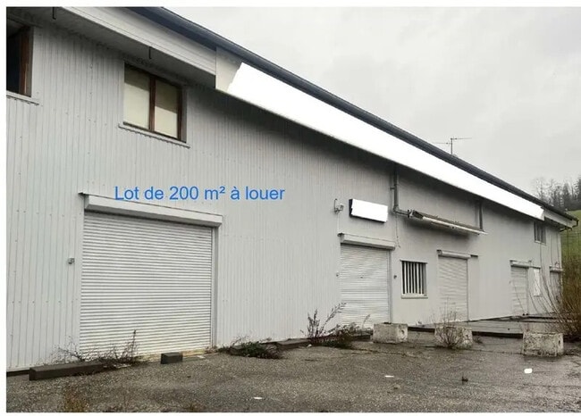 Plus de détails pour Local d'activités à louer