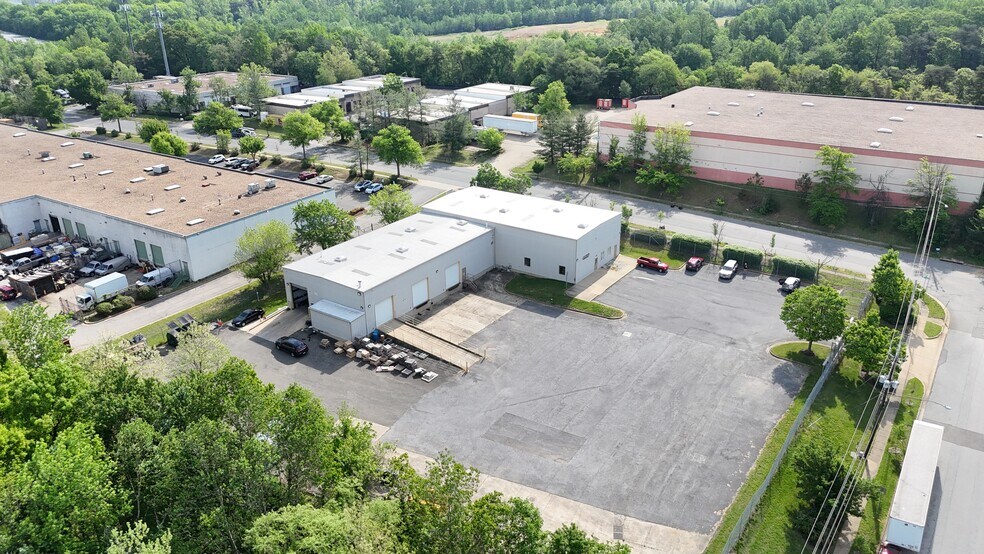 8200 Cryden Way, District Heights, MD à louer - Photo de l’immeuble – Image 3 sur 4
