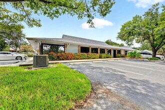 701 Enterprise Rd E, Safety Harbor, FL à louer Photo intérieure– Image 2 sur 40