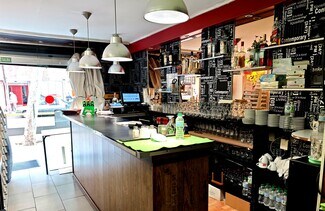 Plus de détails pour Local commercial à louer