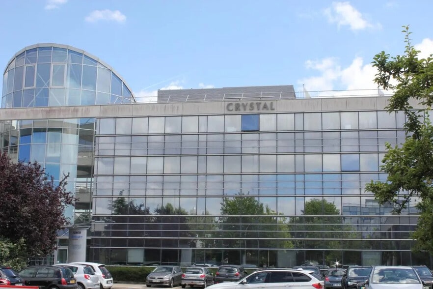 6 Rue Hélène Boucher, Guyancourt à louer - Photo de l’immeuble – Image 2 sur 7