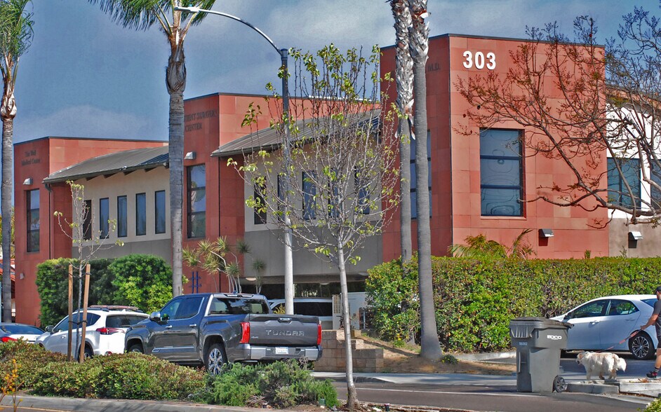 303 Santa Fe Dr, Encinitas, CA à vendre - Photo de l’immeuble – Image 2 sur 17