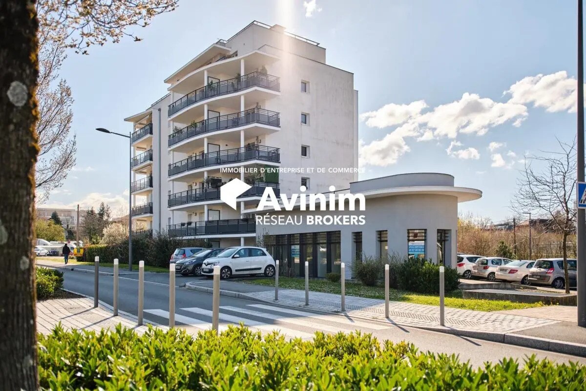 Local commercial dans Annecy à louer Photo principale– Image 1 sur 13