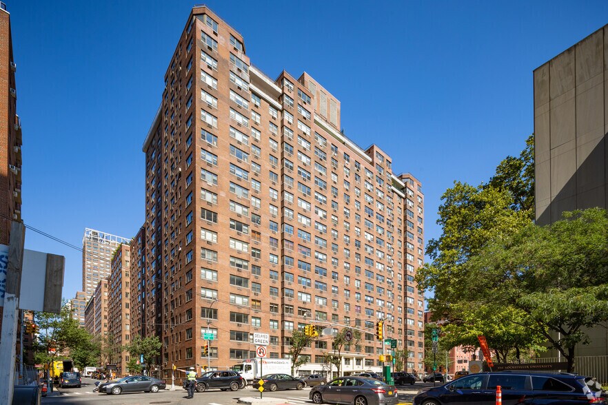 435 E 63rd St, New York, NY à vendre - Photo de l’immeuble – Image 2 sur 15