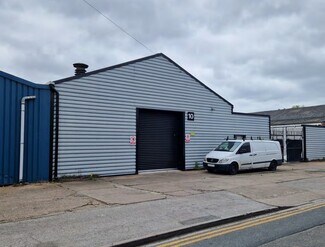 Plus de détails pour 10 Strickland St, Hull - Industriel/Logistique à louer