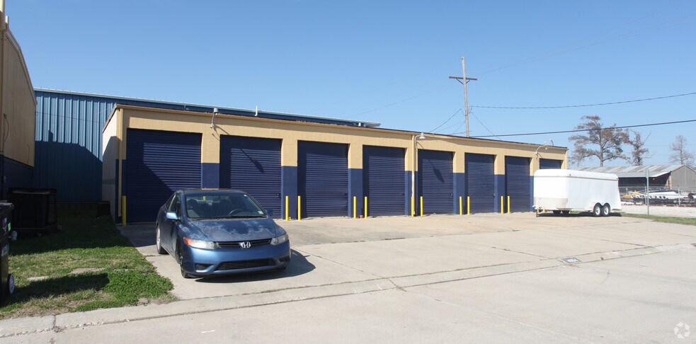 4004-4002 Laviosier St, Chalmette, LA à vendre - Photo de l’immeuble – Image 2 sur 2