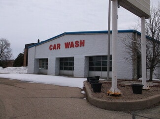Plus de détails pour 911 Witzel Ave, Oshkosh, WI - Local commercial à louer