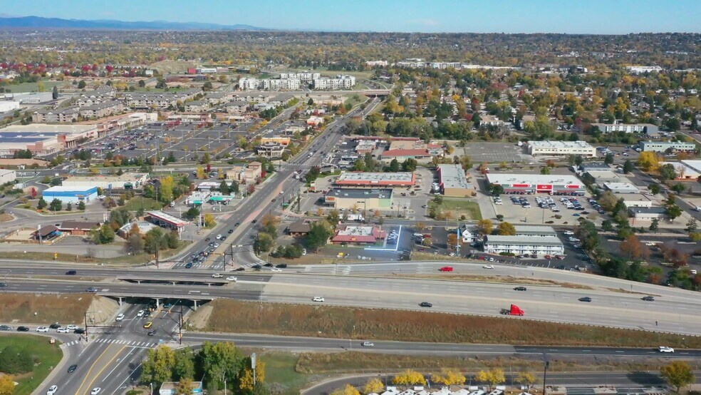 9930 W 49th Ave, Wheat Ridge, CO à vendre - Vidéo sur l’annonce professionnelle – Image 2 sur 6