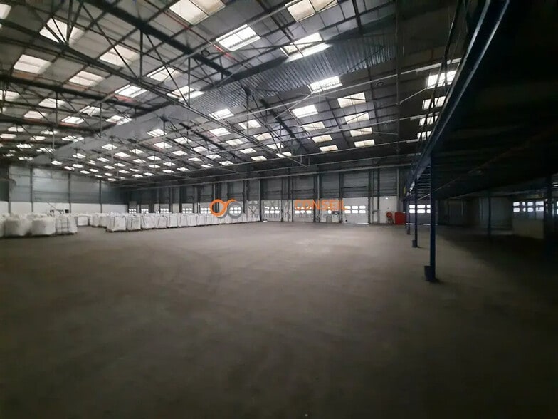 Industriel/Logistique dans Gennevilliers à louer - Photo de l’immeuble – Image 2 sur 3