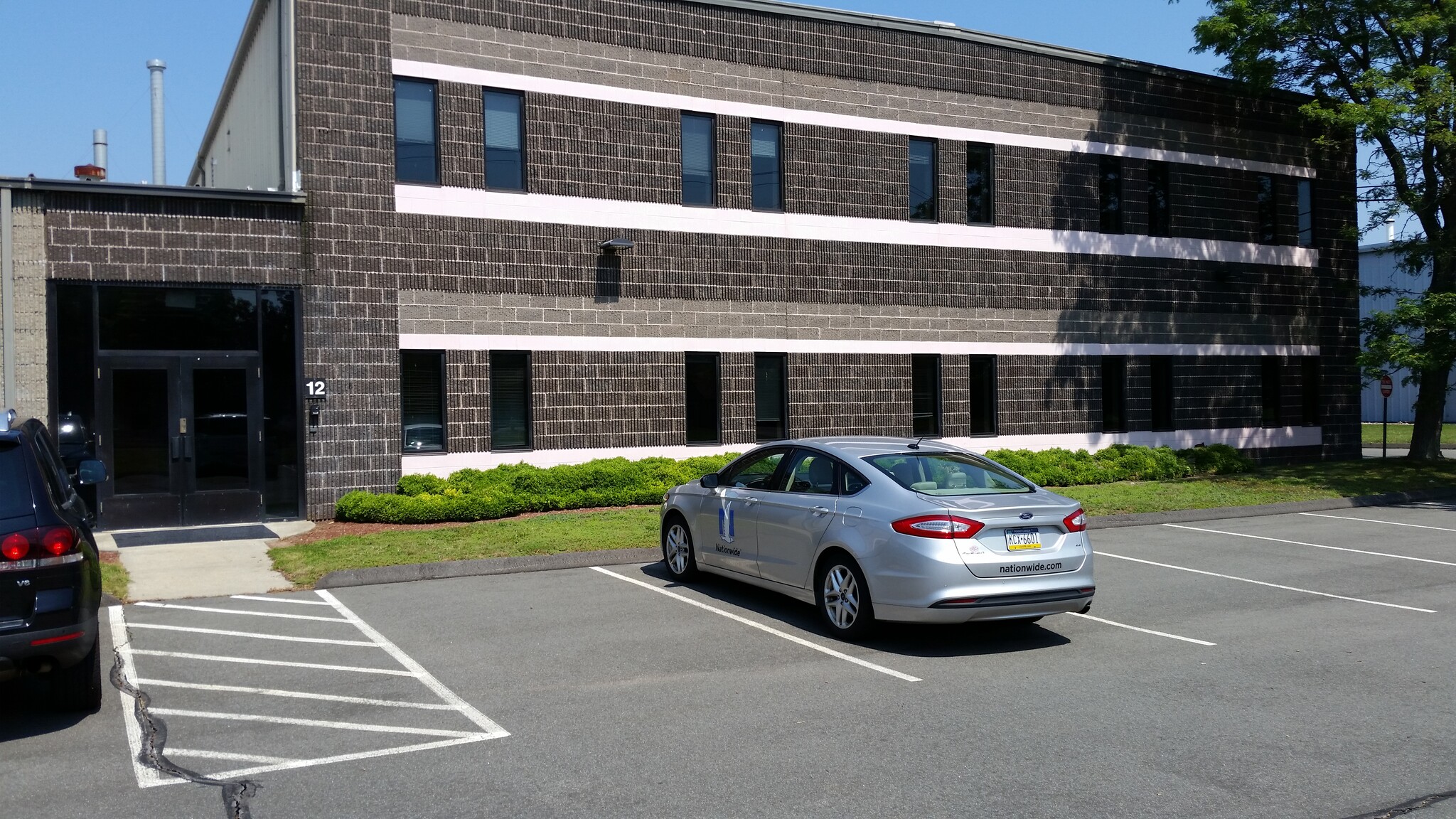 12 Corporate Dr, North Haven, CT à louer Photo de l’immeuble– Image 1 sur 27